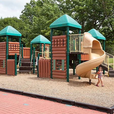 Circle M Camping Resort Screened Park Model 27 Wabank Экстерьер фото